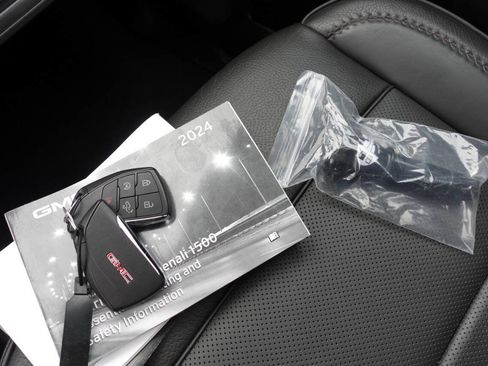 Used 2024 GMC Sierra 1500 Denali w/ Denali Reserve Package image 27