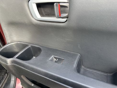Used 2012 Honda Pilot Touring image 42