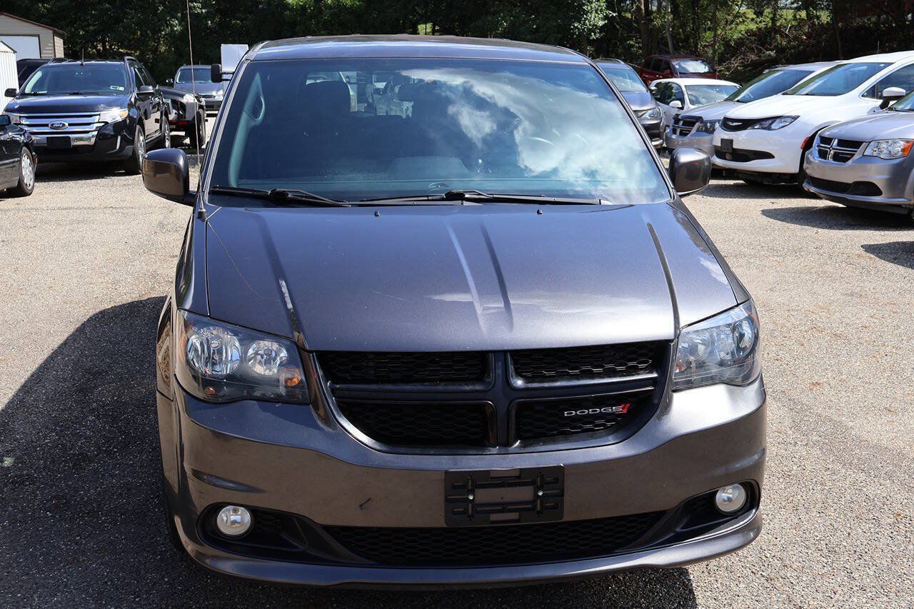 Used 2018 Dodge Grand Caravan SE FWD image 2
