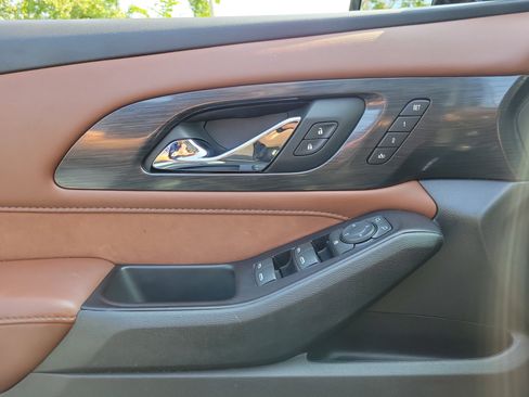 Used 2018 Chevrolet Traverse High Country image 17