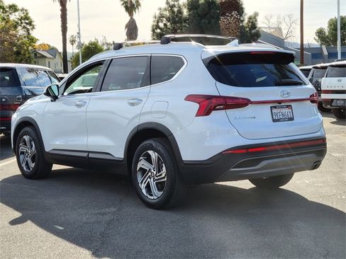Used 2023 Hyundai Santa Fe SEL image 2