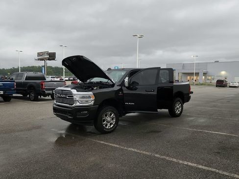Used 2024 RAM 2500 Laramie w/ Safety Group AWD/4WD image 27