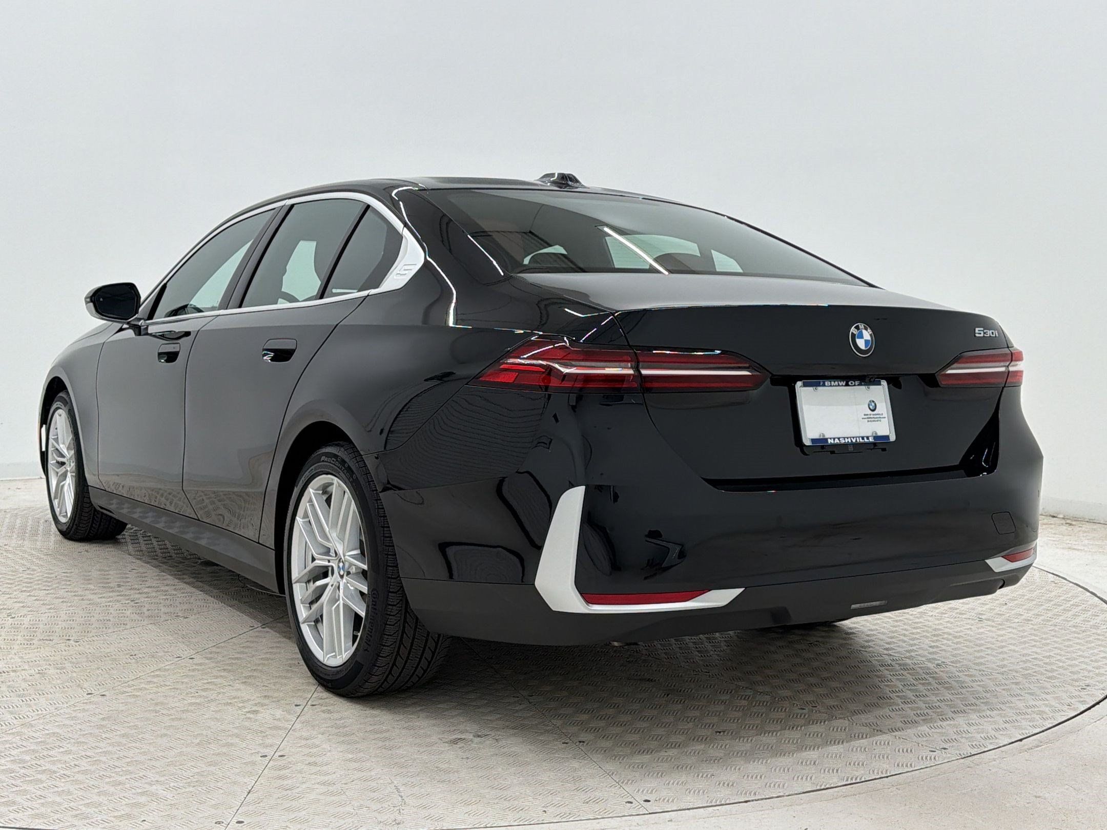 Used 2025 BMW 530i RWD image 3