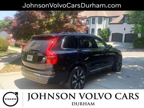 Used 2023 Volvo XC90 T8 Plus AWD/4WD image 3