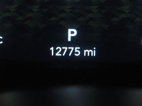 Used 2025 Jeep Wrangler 4WD Rubicon image 19