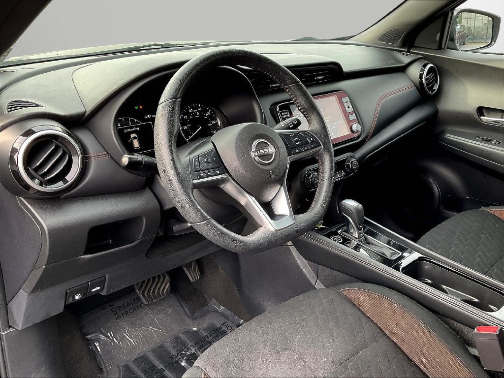 Used 2024 Nissan Kicks SR FWD image 19