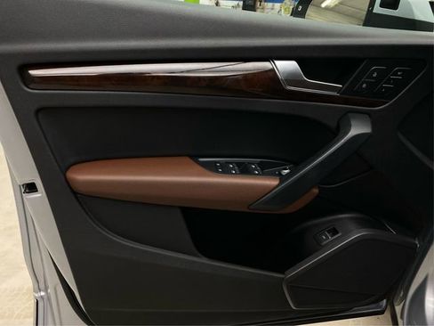 Used 2019 Audi Q5 2.0T Premium w/ Convenience Package image 25