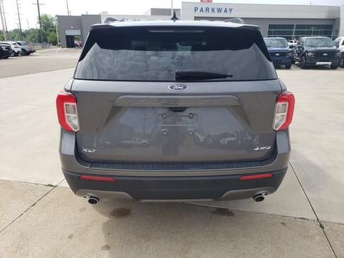 Used 2023 Ford Explorer XLT w/ Equipment Group 202A AWD/4WD image 5
