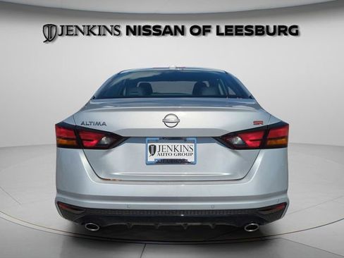 New 2025 Nissan Altima 2.5 SR w/ SR Premium Package FWD image 5