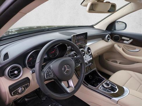 Used 2019 Mercedes-Benz GLC 300 image 10