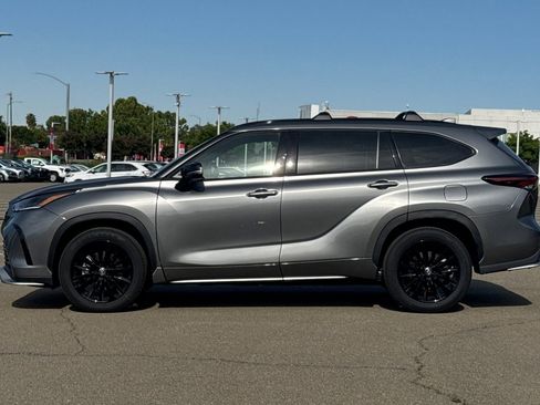 Certified 2026 Toyota Highlander XSE AWD/4WD image 8