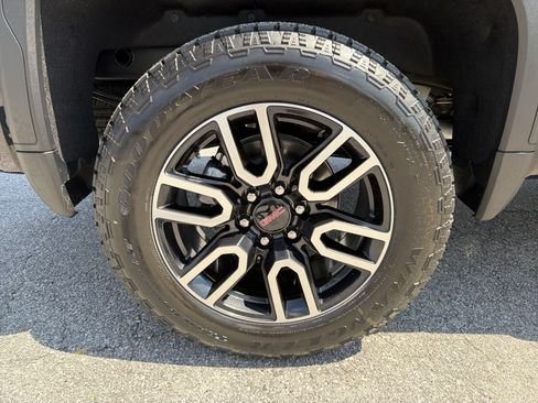 New 2026 GMC Sierra 1500 AT4 w/ AT4 Premium Package AWD/4WD image 17