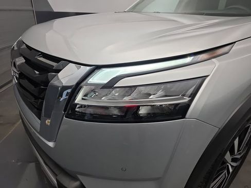 Used 2024 Nissan Pathfinder Platinum w/ Cargo Package image 14