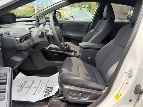 Used 2026 Toyota C-HR AWD/4WD image 24