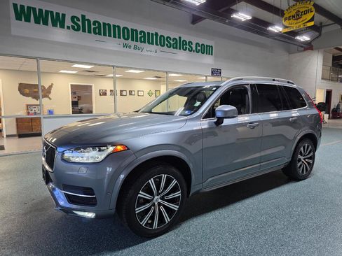 Used 2018 Volvo XC90 T6 Momentum w/ Convenience Package AWD/4WD image 2
