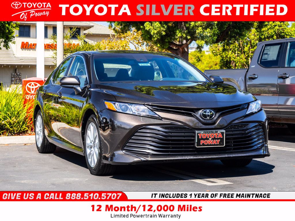 Used 2018 Toyota Camry LE FWD image 1