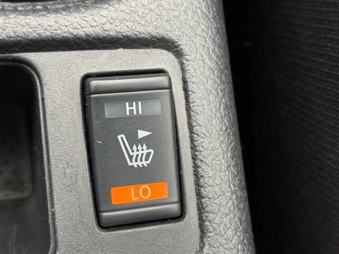 Used 2020 Nissan Rogue SV AWD/4WD image 25