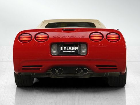 Used 2000 Chevrolet Corvette Convertible w/ Memory Pkg RWD image 4