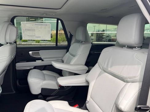 New 2027 Ford Expedition Platinum w/ Driver's Package AWD/4WD image 13