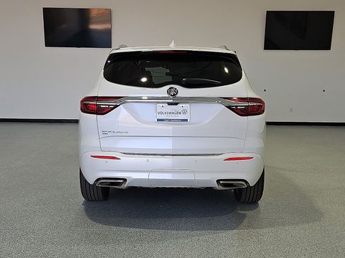 Used 2021 Buick Enclave Avenir w/ Avenir Technology Package AWD/4WD image 7