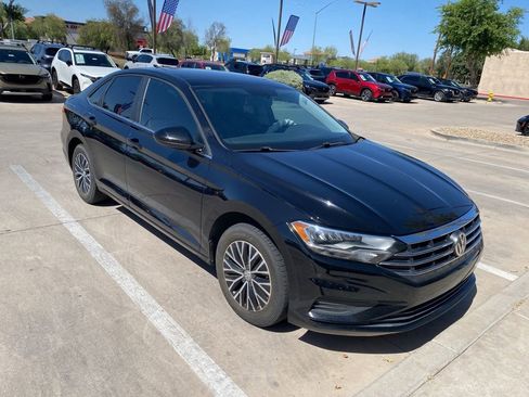 Used 2020 Volkswagen Jetta FWD image 3