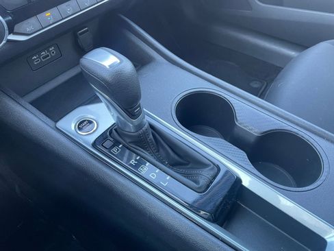 Used 2025 Nissan Altima 2.5 SV image 40