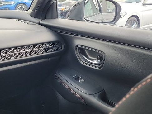 Used 2024 Honda HR-V Sport image 4