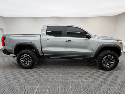 Used 2025 Chevrolet Colorado ZR2 w/ Technology Package AWD/4WD image 6