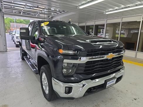 Certified 2024 Chevrolet Silverado 2500 LT w/ All Star Edition AWD/4WD image 7