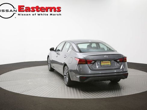 Used 2025 Nissan Altima 2.5 SV FWD image 64