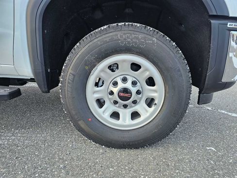 New 2025 GMC Sierra 2500 Pro image 9