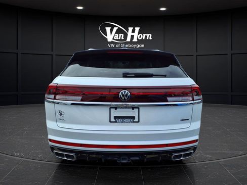 Used 2025 Volkswagen Atlas Cross Sport SEL Premium R-Line image 4