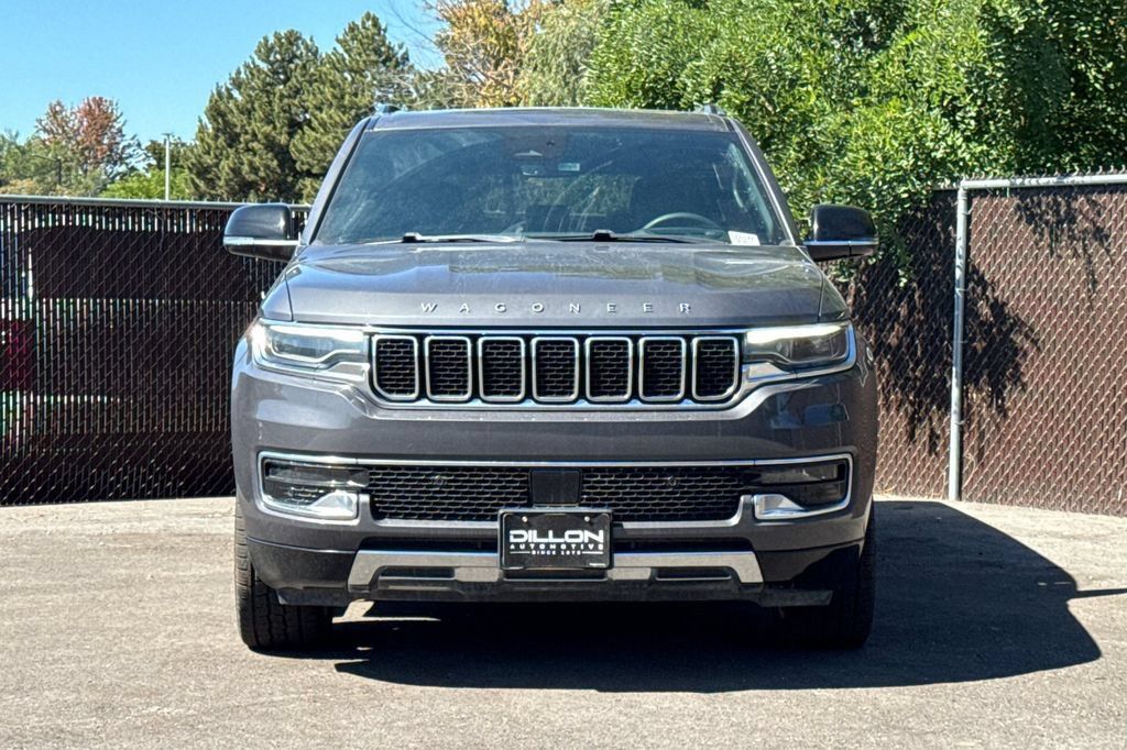 Used 2023 Jeep Wagoneer L Series III w/ Premium Group I AWD/4WD image 12
