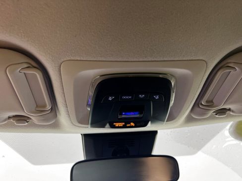 Used 2025 Toyota Corolla LE FWD image 20