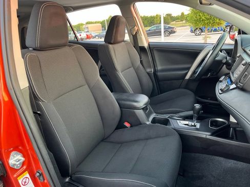 Used 2016 Toyota RAV4 XLE FWD image 28