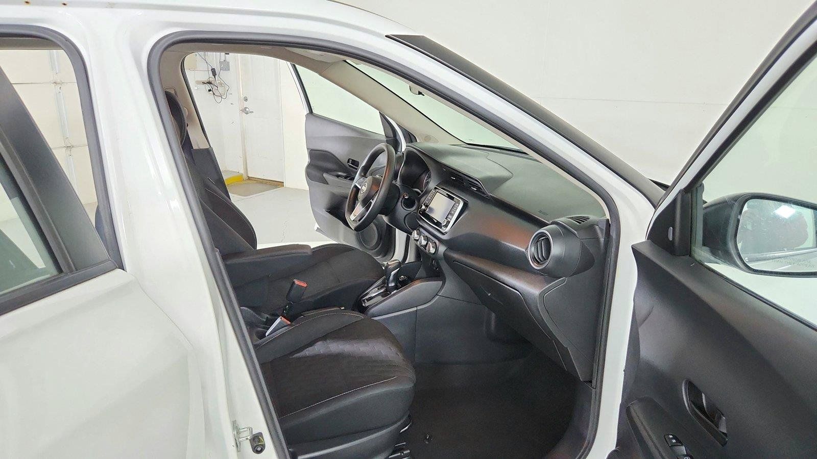 Used 2022 Nissan Kicks S FWD image 17