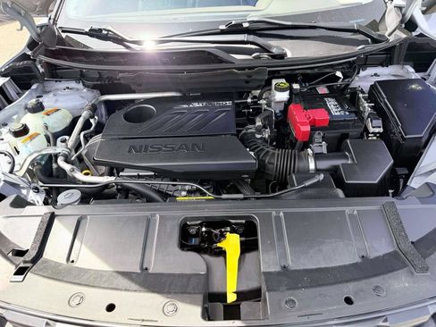 Used 2023 Nissan Rogue SL AWD/4WD image 11