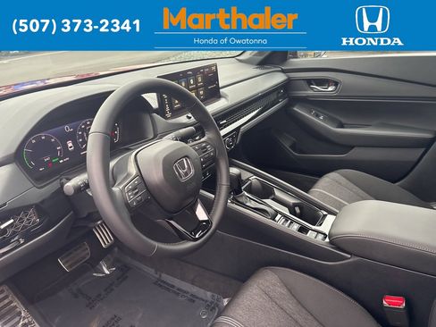 Used 2025 Honda Accord Sport image 12