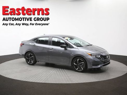 Used 2024 Nissan Versa SR FWD image 48