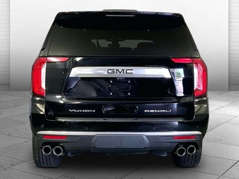 Used 2021 GMC Yukon Denali w/ Denali Premium Package AWD/4WD image 3
