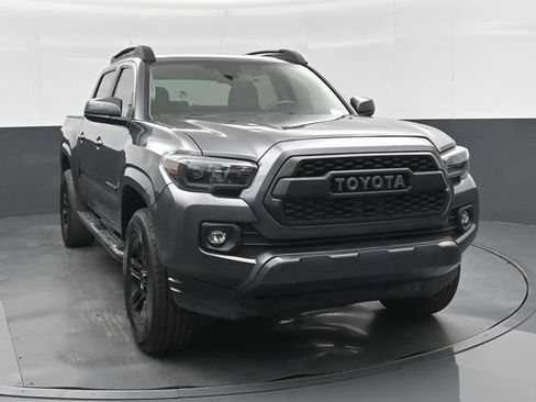 Used 2018 Toyota Tacoma SR w/ SR Convenience Package RWD image 27