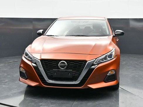 Used 2019 Nissan Altima 2.5 SR image 2