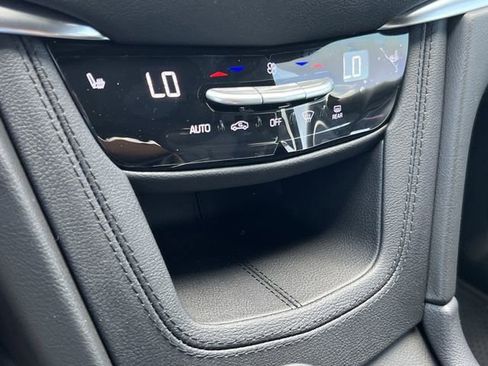 New 2025 Cadillac XT6 Luxury image 17