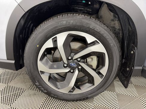 Used 2023 Subaru Forester Touring image 13