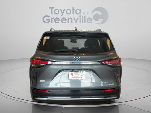 Certified 2025 Toyota Sienna Limited AWD/4WD image 5