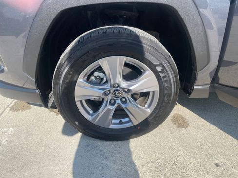 Used 2025 Toyota RAV4 XLE image 30