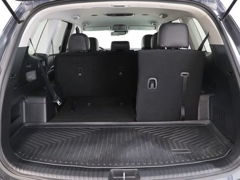 Used 2024 Kia Telluride LX FWD image 34