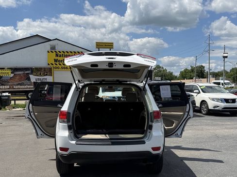 Used 2014 Jeep Grand Cherokee Laredo w/ Quick Order Package 23E AWD/4WD image 21