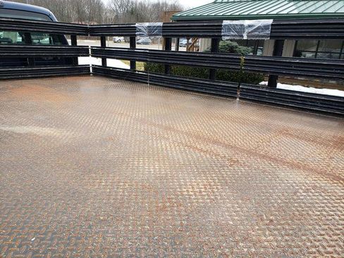 Used 2015 Ford F350 XL w/ Trailer Tow Package image 4