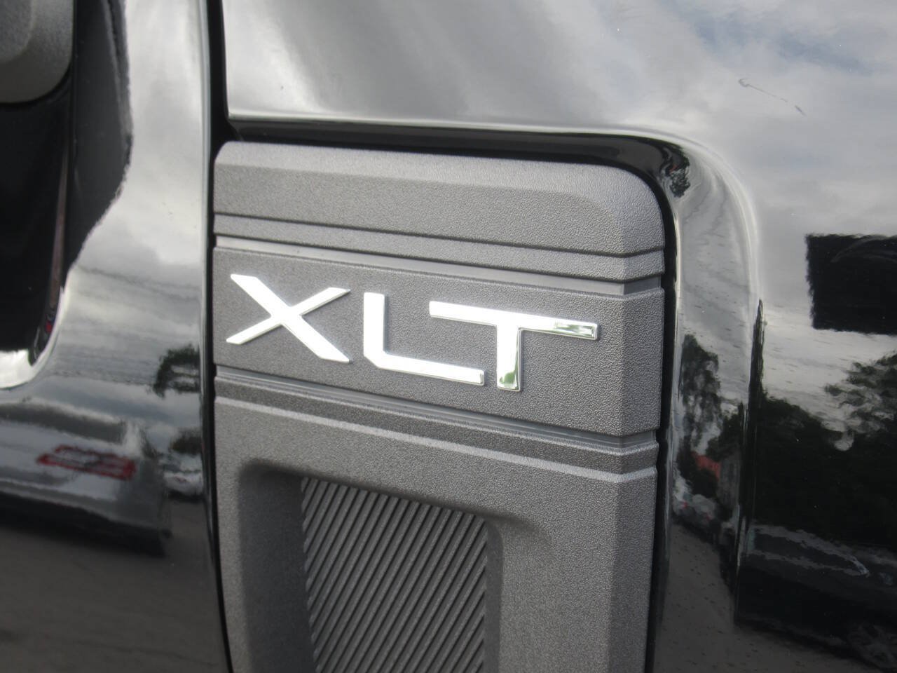 Used 2026 Ford Maverick XLT w/ Equipment Group 301A AWD/4WD image 5